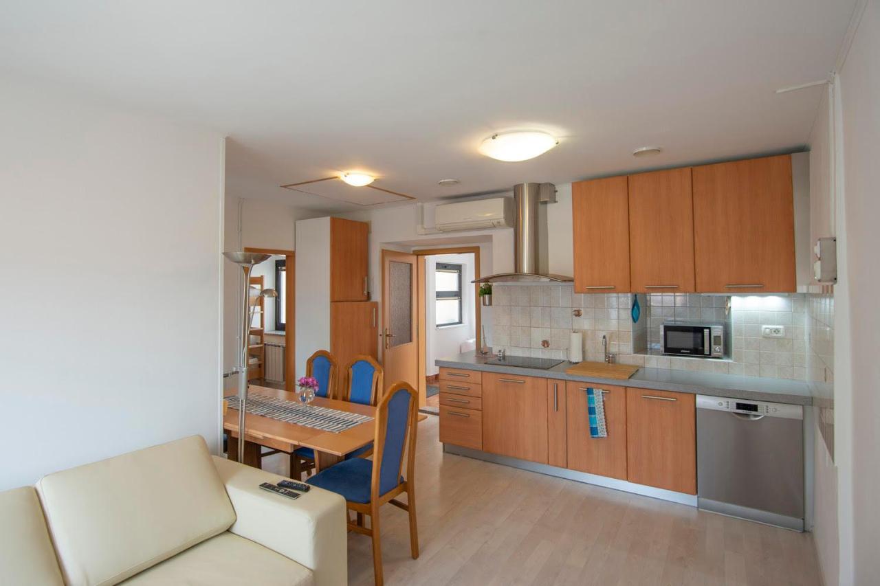 Apartma Bajc Apartment Ajdovscina Luaran gambar